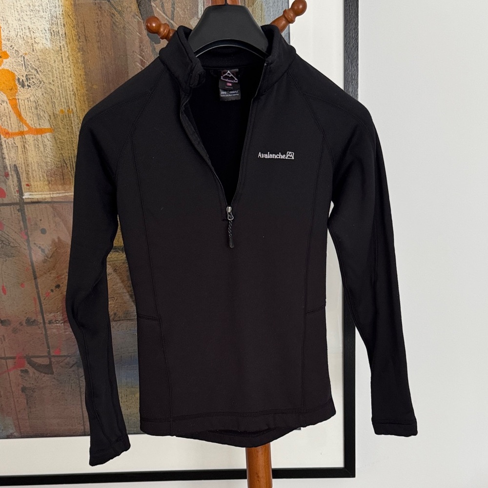 Avalanche Women’s Athletic Pullover